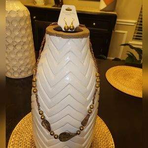 3/$25 ✨️ Earring & Necklace Set